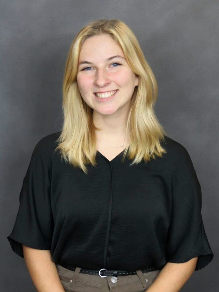 Emily Formella - Professional Image